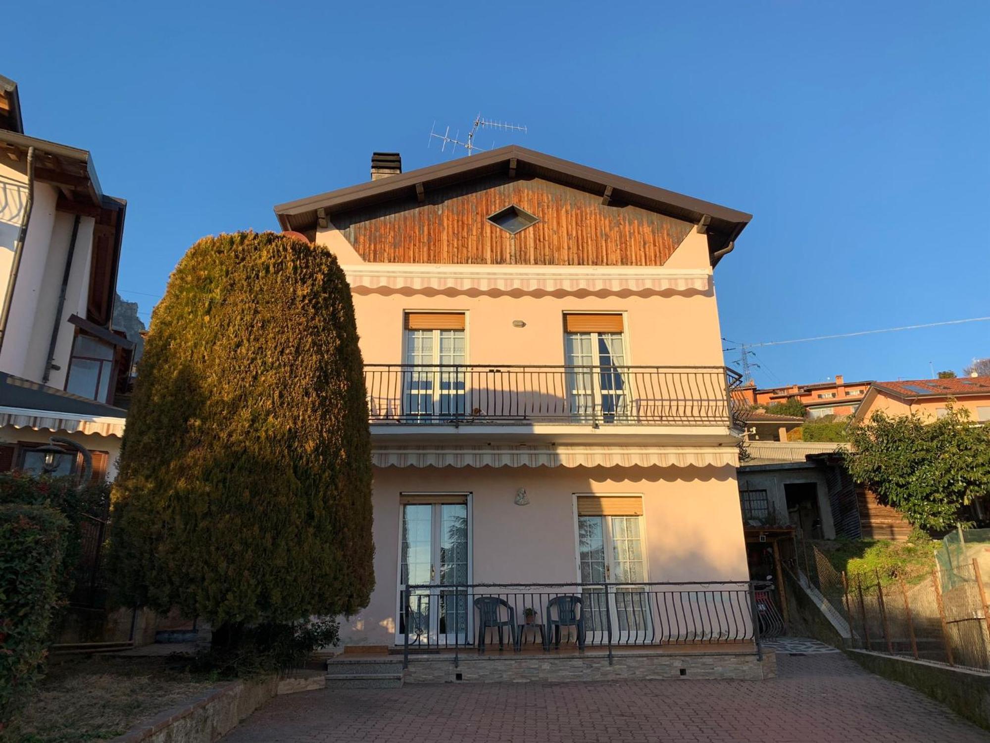 Casa Castel Leilighet Civate Eksteriør bilde